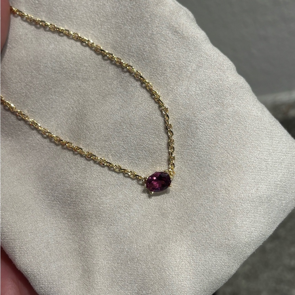 Kendra Scott necklace